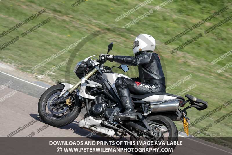cadwell park;cadwell park photographs;cadwell trackday photographs;enduro digital images;event digital images;eventdigitalimages;peter wileman photography;racing digital images;trackday digital images;trackday photos