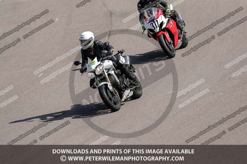 cadwell park;cadwell park photographs;cadwell trackday photographs;enduro digital images;event digital images;eventdigitalimages;peter wileman photography;racing digital images;trackday digital images;trackday photos
