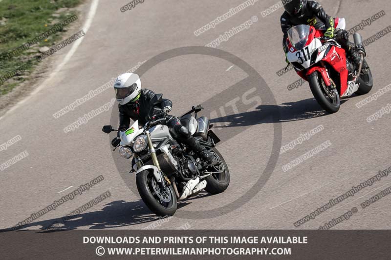 cadwell park;cadwell park photographs;cadwell trackday photographs;enduro digital images;event digital images;eventdigitalimages;peter wileman photography;racing digital images;trackday digital images;trackday photos