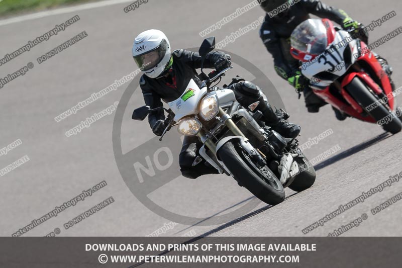 cadwell park;cadwell park photographs;cadwell trackday photographs;enduro digital images;event digital images;eventdigitalimages;peter wileman photography;racing digital images;trackday digital images;trackday photos