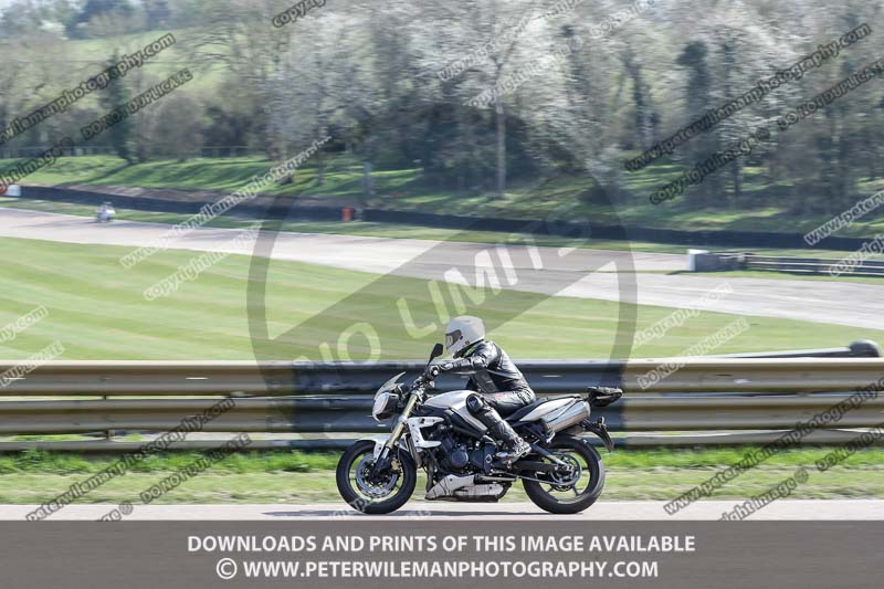 cadwell park;cadwell park photographs;cadwell trackday photographs;enduro digital images;event digital images;eventdigitalimages;peter wileman photography;racing digital images;trackday digital images;trackday photos