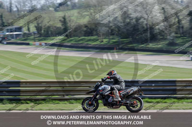 cadwell park;cadwell park photographs;cadwell trackday photographs;enduro digital images;event digital images;eventdigitalimages;peter wileman photography;racing digital images;trackday digital images;trackday photos