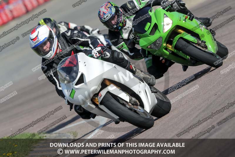 cadwell park;cadwell park photographs;cadwell trackday photographs;enduro digital images;event digital images;eventdigitalimages;peter wileman photography;racing digital images;trackday digital images;trackday photos
