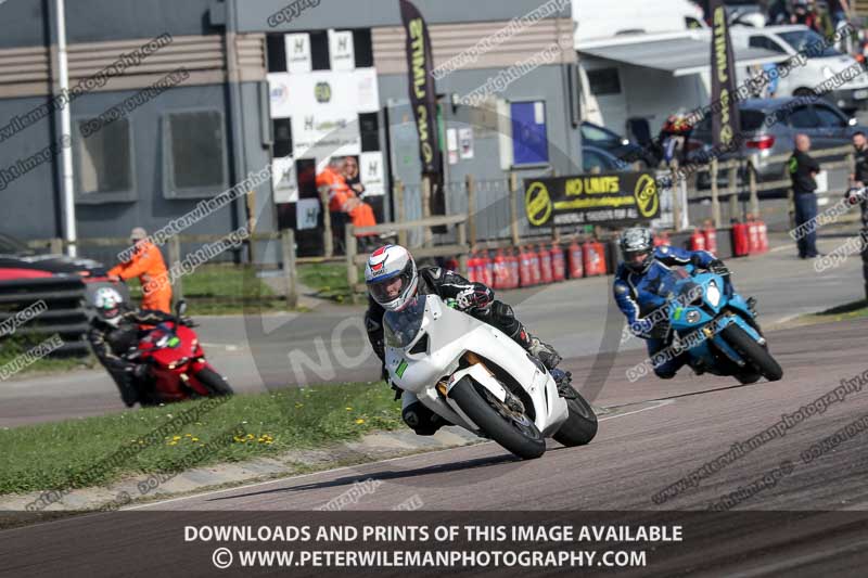 cadwell park;cadwell park photographs;cadwell trackday photographs;enduro digital images;event digital images;eventdigitalimages;peter wileman photography;racing digital images;trackday digital images;trackday photos