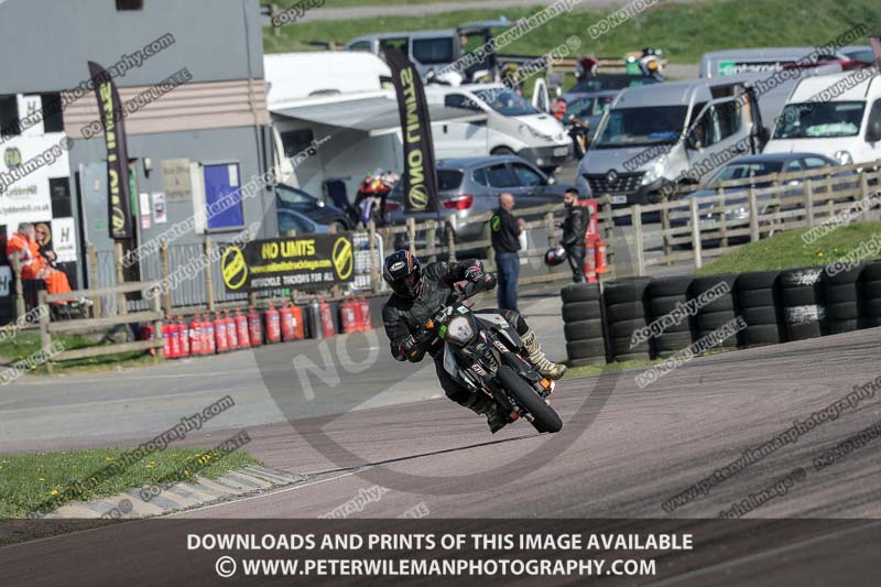 cadwell park;cadwell park photographs;cadwell trackday photographs;enduro digital images;event digital images;eventdigitalimages;peter wileman photography;racing digital images;trackday digital images;trackday photos