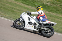 cadwell-park;cadwell-park-photographs;cadwell-trackday-photographs;enduro-digital-images;event-digital-images;eventdigitalimages;peter-wileman-photography;racing-digital-images;trackday-digital-images;trackday-photos