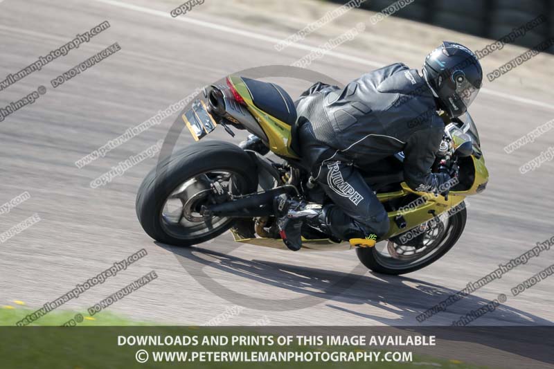 cadwell park;cadwell park photographs;cadwell trackday photographs;enduro digital images;event digital images;eventdigitalimages;peter wileman photography;racing digital images;trackday digital images;trackday photos