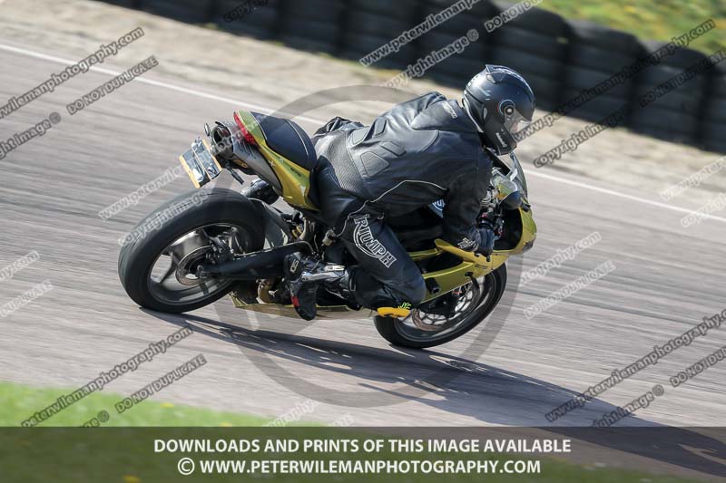 cadwell park;cadwell park photographs;cadwell trackday photographs;enduro digital images;event digital images;eventdigitalimages;peter wileman photography;racing digital images;trackday digital images;trackday photos