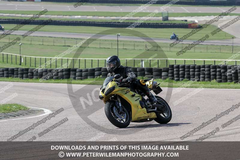 cadwell park;cadwell park photographs;cadwell trackday photographs;enduro digital images;event digital images;eventdigitalimages;peter wileman photography;racing digital images;trackday digital images;trackday photos