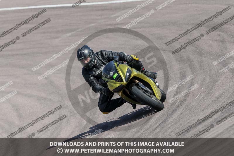 cadwell park;cadwell park photographs;cadwell trackday photographs;enduro digital images;event digital images;eventdigitalimages;peter wileman photography;racing digital images;trackday digital images;trackday photos