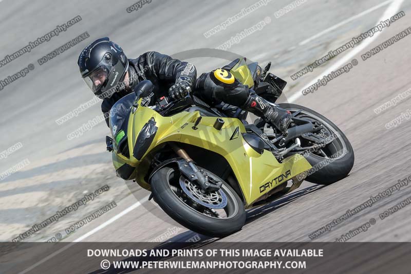 cadwell park;cadwell park photographs;cadwell trackday photographs;enduro digital images;event digital images;eventdigitalimages;peter wileman photography;racing digital images;trackday digital images;trackday photos