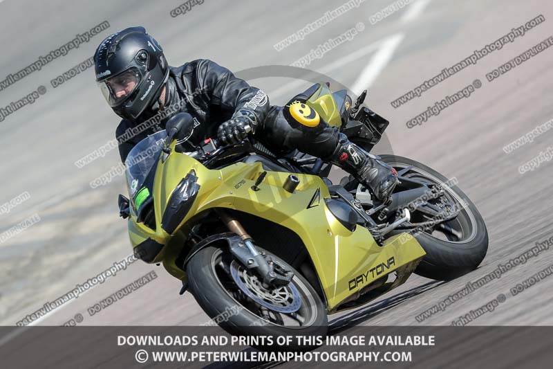 cadwell park;cadwell park photographs;cadwell trackday photographs;enduro digital images;event digital images;eventdigitalimages;peter wileman photography;racing digital images;trackday digital images;trackday photos