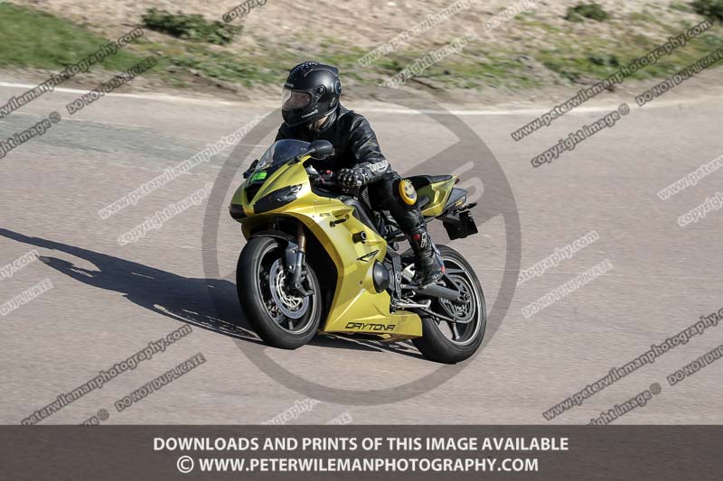 cadwell park;cadwell park photographs;cadwell trackday photographs;enduro digital images;event digital images;eventdigitalimages;peter wileman photography;racing digital images;trackday digital images;trackday photos