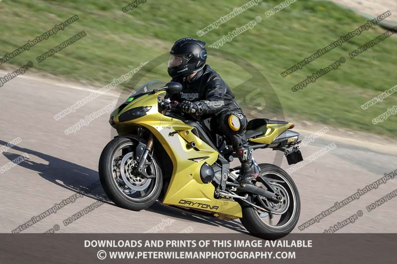 cadwell park;cadwell park photographs;cadwell trackday photographs;enduro digital images;event digital images;eventdigitalimages;peter wileman photography;racing digital images;trackday digital images;trackday photos