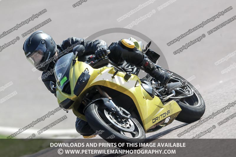 cadwell park;cadwell park photographs;cadwell trackday photographs;enduro digital images;event digital images;eventdigitalimages;peter wileman photography;racing digital images;trackday digital images;trackday photos
