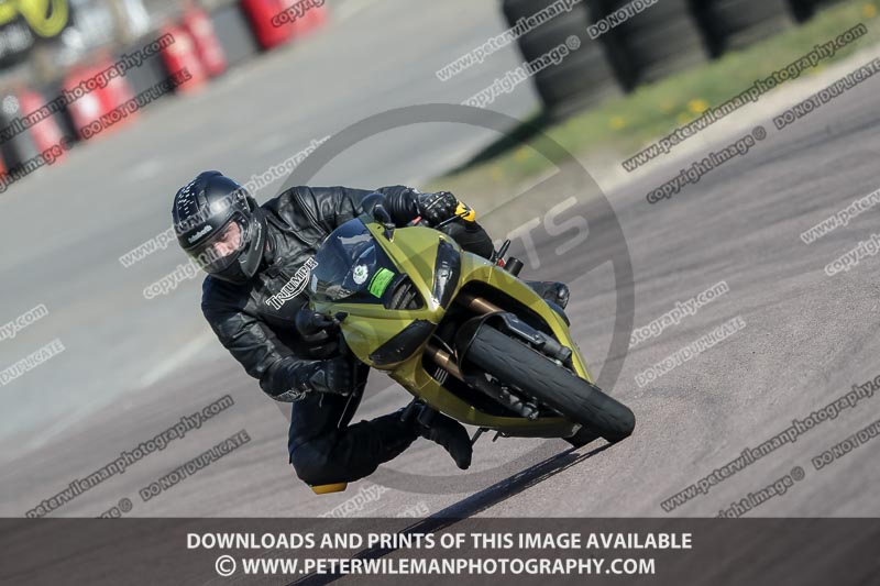 cadwell park;cadwell park photographs;cadwell trackday photographs;enduro digital images;event digital images;eventdigitalimages;peter wileman photography;racing digital images;trackday digital images;trackday photos
