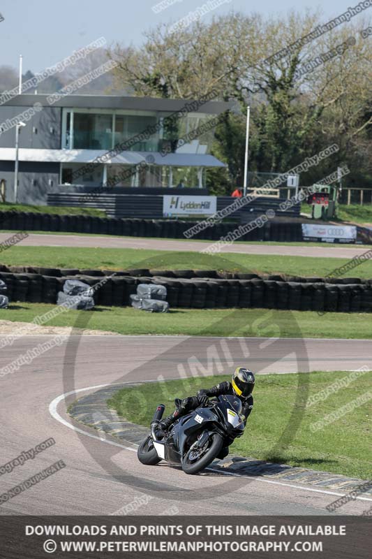 cadwell park;cadwell park photographs;cadwell trackday photographs;enduro digital images;event digital images;eventdigitalimages;peter wileman photography;racing digital images;trackday digital images;trackday photos
