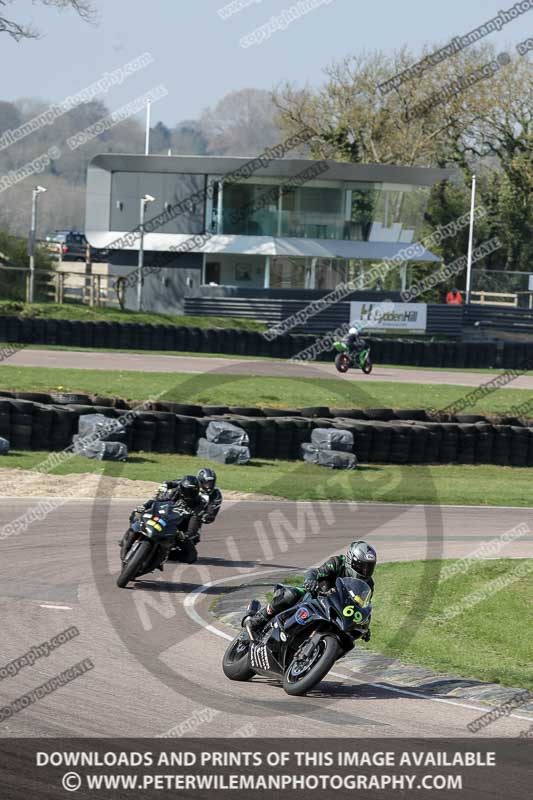 cadwell park;cadwell park photographs;cadwell trackday photographs;enduro digital images;event digital images;eventdigitalimages;peter wileman photography;racing digital images;trackday digital images;trackday photos