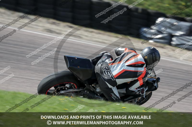 cadwell park;cadwell park photographs;cadwell trackday photographs;enduro digital images;event digital images;eventdigitalimages;peter wileman photography;racing digital images;trackday digital images;trackday photos
