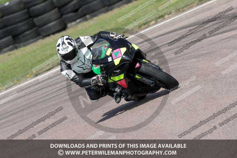 cadwell park;cadwell park photographs;cadwell trackday photographs;enduro digital images;event digital images;eventdigitalimages;peter wileman photography;racing digital images;trackday digital images;trackday photos