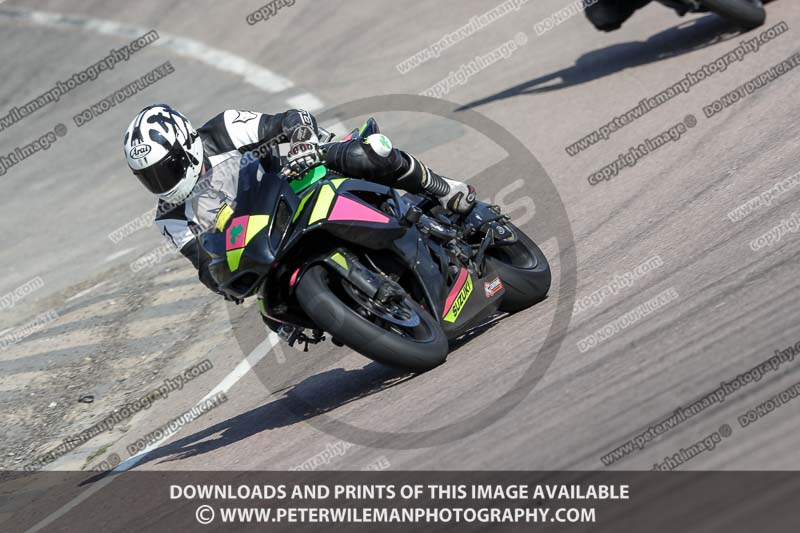 cadwell park;cadwell park photographs;cadwell trackday photographs;enduro digital images;event digital images;eventdigitalimages;peter wileman photography;racing digital images;trackday digital images;trackday photos