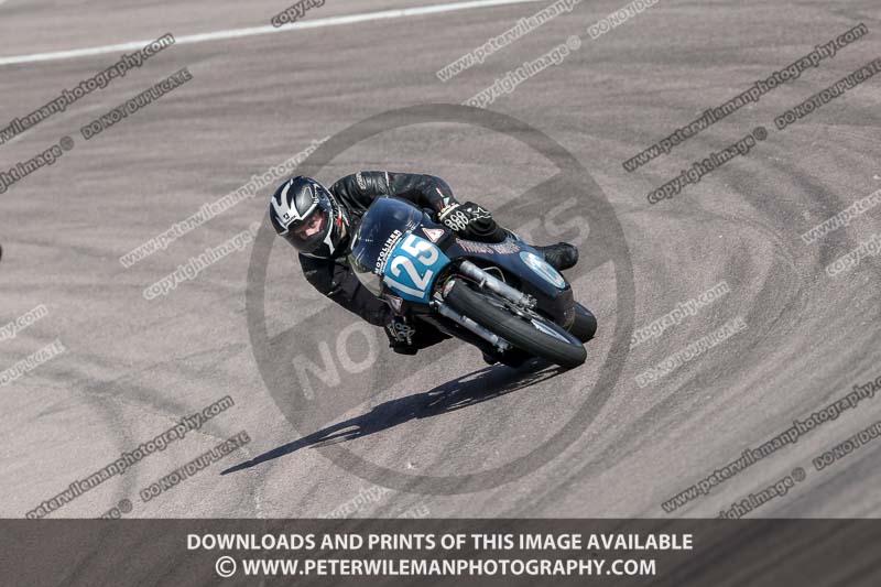 cadwell park;cadwell park photographs;cadwell trackday photographs;enduro digital images;event digital images;eventdigitalimages;peter wileman photography;racing digital images;trackday digital images;trackday photos