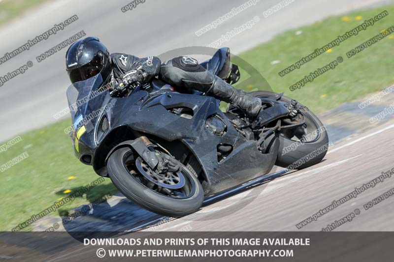 cadwell park;cadwell park photographs;cadwell trackday photographs;enduro digital images;event digital images;eventdigitalimages;peter wileman photography;racing digital images;trackday digital images;trackday photos