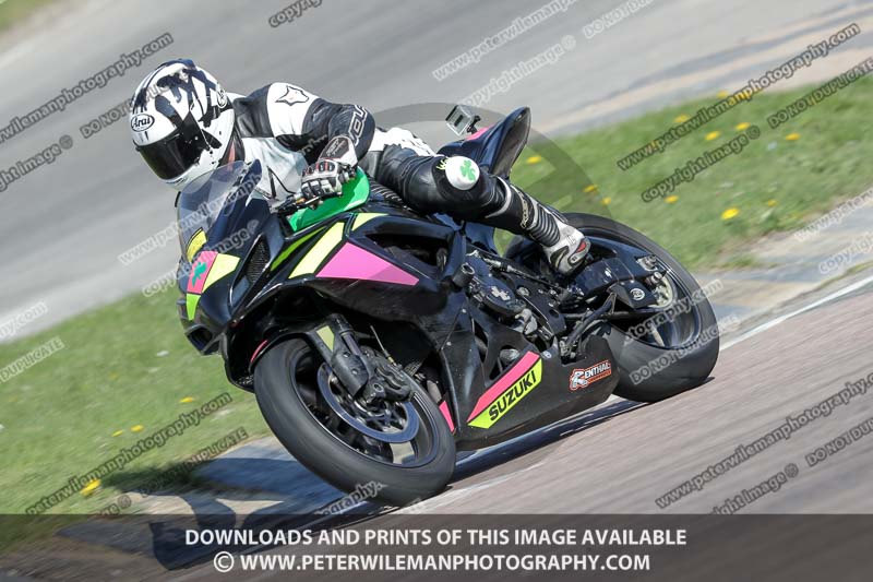 cadwell park;cadwell park photographs;cadwell trackday photographs;enduro digital images;event digital images;eventdigitalimages;peter wileman photography;racing digital images;trackday digital images;trackday photos