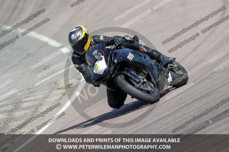 cadwell park;cadwell park photographs;cadwell trackday photographs;enduro digital images;event digital images;eventdigitalimages;peter wileman photography;racing digital images;trackday digital images;trackday photos