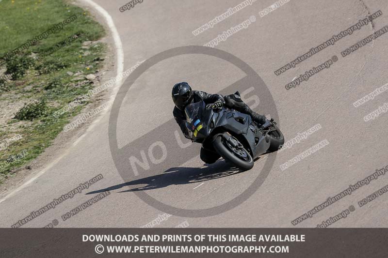 cadwell park;cadwell park photographs;cadwell trackday photographs;enduro digital images;event digital images;eventdigitalimages;peter wileman photography;racing digital images;trackday digital images;trackday photos