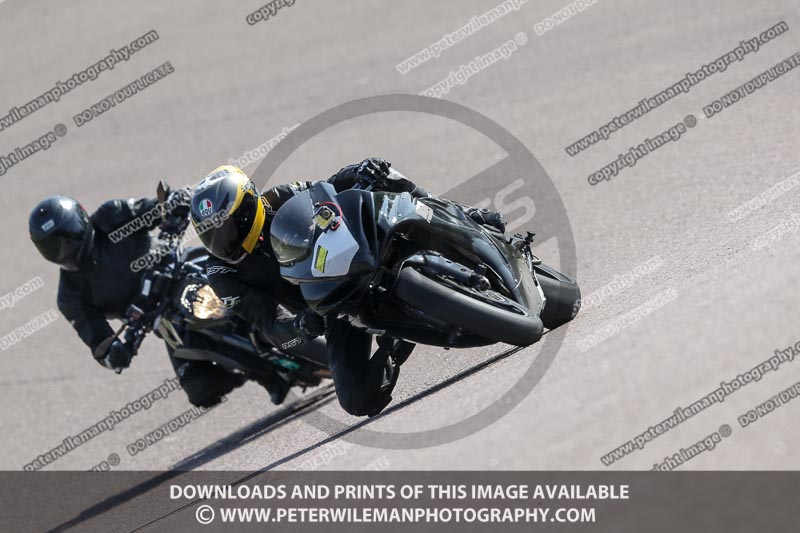 cadwell park;cadwell park photographs;cadwell trackday photographs;enduro digital images;event digital images;eventdigitalimages;peter wileman photography;racing digital images;trackday digital images;trackday photos