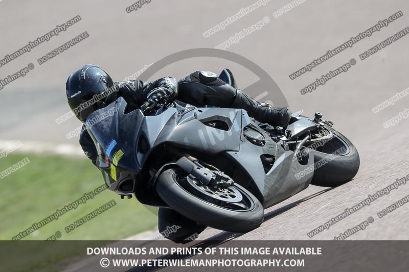 cadwell park;cadwell park photographs;cadwell trackday photographs;enduro digital images;event digital images;eventdigitalimages;peter wileman photography;racing digital images;trackday digital images;trackday photos