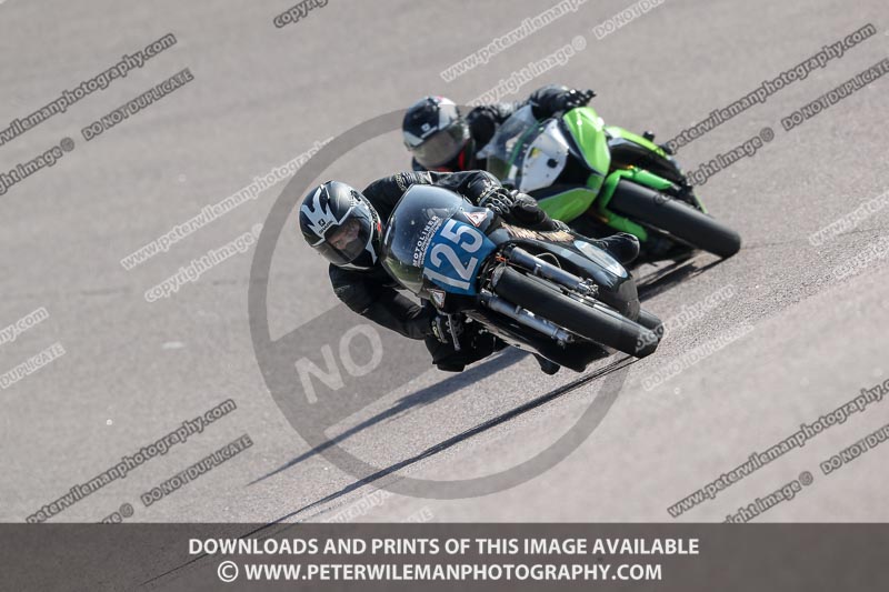 cadwell park;cadwell park photographs;cadwell trackday photographs;enduro digital images;event digital images;eventdigitalimages;peter wileman photography;racing digital images;trackday digital images;trackday photos