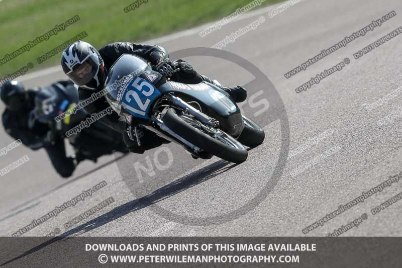 cadwell park;cadwell park photographs;cadwell trackday photographs;enduro digital images;event digital images;eventdigitalimages;peter wileman photography;racing digital images;trackday digital images;trackday photos