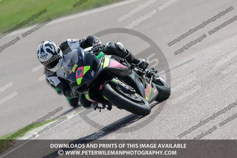 cadwell park;cadwell park photographs;cadwell trackday photographs;enduro digital images;event digital images;eventdigitalimages;peter wileman photography;racing digital images;trackday digital images;trackday photos