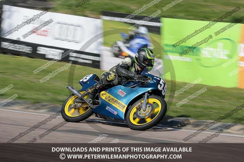 cadwell park;cadwell park photographs;cadwell trackday photographs;enduro digital images;event digital images;eventdigitalimages;peter wileman photography;racing digital images;trackday digital images;trackday photos