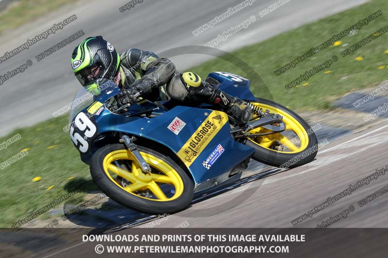 cadwell park;cadwell park photographs;cadwell trackday photographs;enduro digital images;event digital images;eventdigitalimages;peter wileman photography;racing digital images;trackday digital images;trackday photos