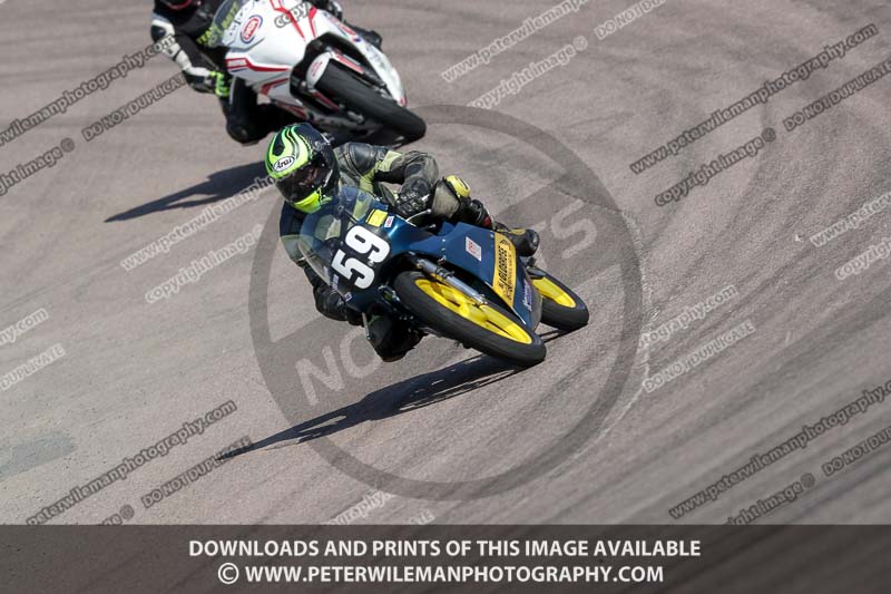 cadwell park;cadwell park photographs;cadwell trackday photographs;enduro digital images;event digital images;eventdigitalimages;peter wileman photography;racing digital images;trackday digital images;trackday photos