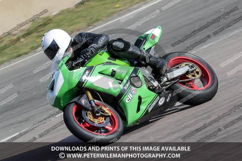 cadwell park;cadwell park photographs;cadwell trackday photographs;enduro digital images;event digital images;eventdigitalimages;peter wileman photography;racing digital images;trackday digital images;trackday photos