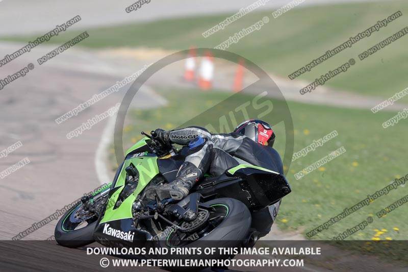 cadwell park;cadwell park photographs;cadwell trackday photographs;enduro digital images;event digital images;eventdigitalimages;peter wileman photography;racing digital images;trackday digital images;trackday photos