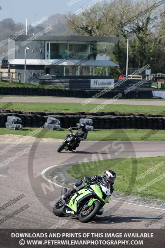 cadwell park;cadwell park photographs;cadwell trackday photographs;enduro digital images;event digital images;eventdigitalimages;peter wileman photography;racing digital images;trackday digital images;trackday photos