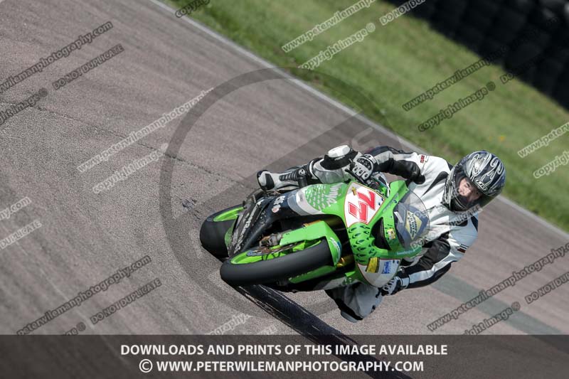 cadwell park;cadwell park photographs;cadwell trackday photographs;enduro digital images;event digital images;eventdigitalimages;peter wileman photography;racing digital images;trackday digital images;trackday photos