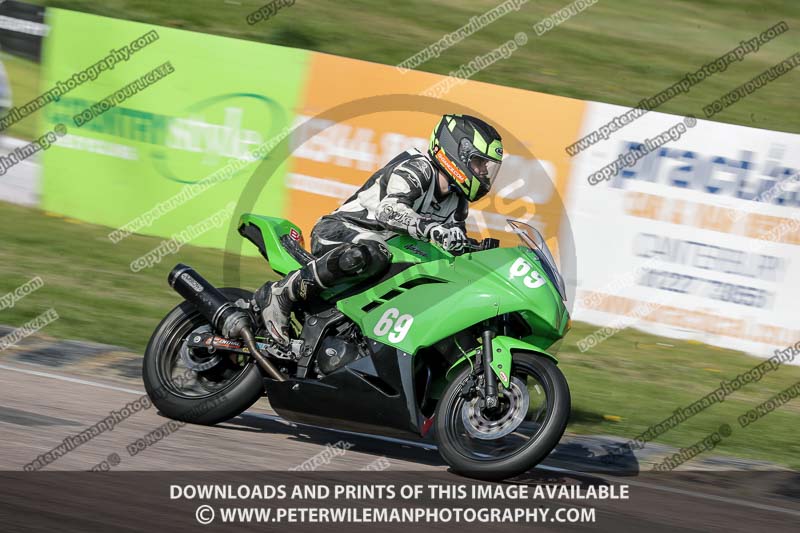 cadwell park;cadwell park photographs;cadwell trackday photographs;enduro digital images;event digital images;eventdigitalimages;peter wileman photography;racing digital images;trackday digital images;trackday photos