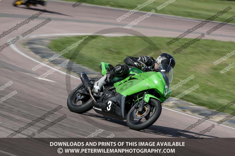 cadwell park;cadwell park photographs;cadwell trackday photographs;enduro digital images;event digital images;eventdigitalimages;peter wileman photography;racing digital images;trackday digital images;trackday photos
