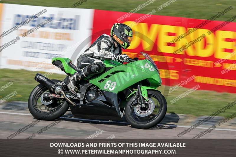 cadwell park;cadwell park photographs;cadwell trackday photographs;enduro digital images;event digital images;eventdigitalimages;peter wileman photography;racing digital images;trackday digital images;trackday photos