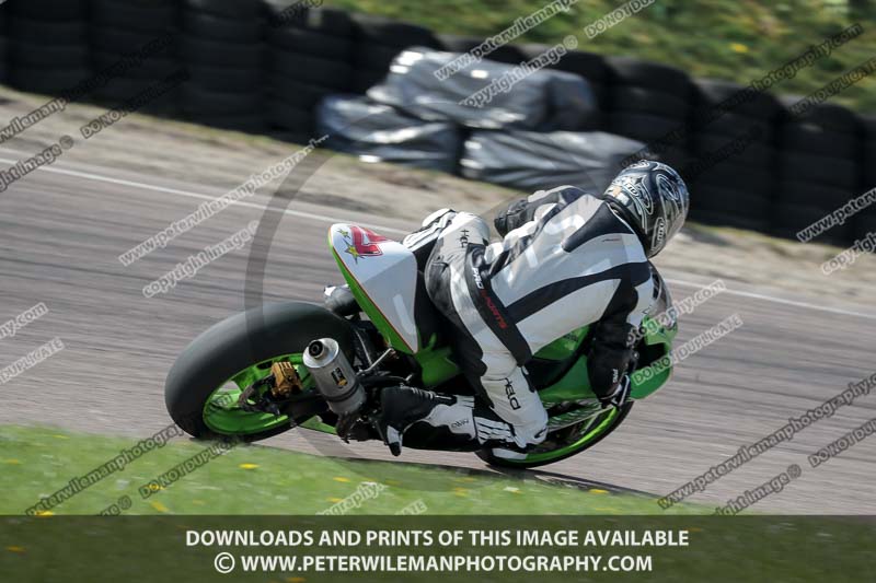 cadwell park;cadwell park photographs;cadwell trackday photographs;enduro digital images;event digital images;eventdigitalimages;peter wileman photography;racing digital images;trackday digital images;trackday photos