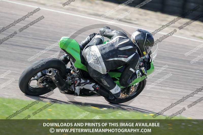 cadwell park;cadwell park photographs;cadwell trackday photographs;enduro digital images;event digital images;eventdigitalimages;peter wileman photography;racing digital images;trackday digital images;trackday photos