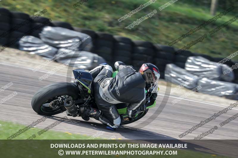 cadwell park;cadwell park photographs;cadwell trackday photographs;enduro digital images;event digital images;eventdigitalimages;peter wileman photography;racing digital images;trackday digital images;trackday photos
