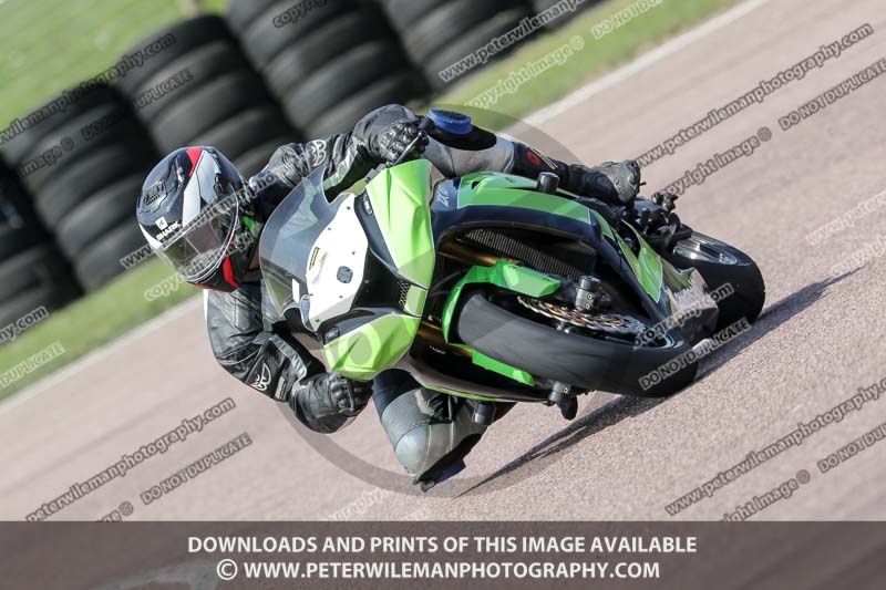 cadwell park;cadwell park photographs;cadwell trackday photographs;enduro digital images;event digital images;eventdigitalimages;peter wileman photography;racing digital images;trackday digital images;trackday photos