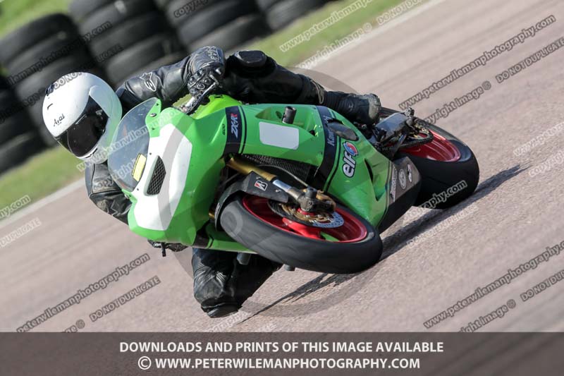 cadwell park;cadwell park photographs;cadwell trackday photographs;enduro digital images;event digital images;eventdigitalimages;peter wileman photography;racing digital images;trackday digital images;trackday photos